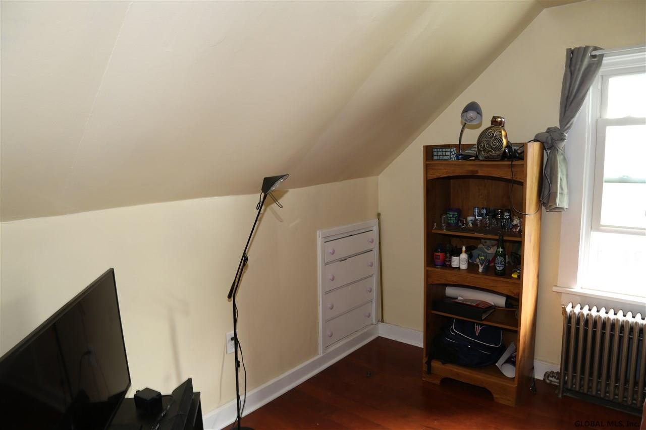 217 Clayton Road Schenectady, NY 12304 - Photo 43 of 49 Photo 43