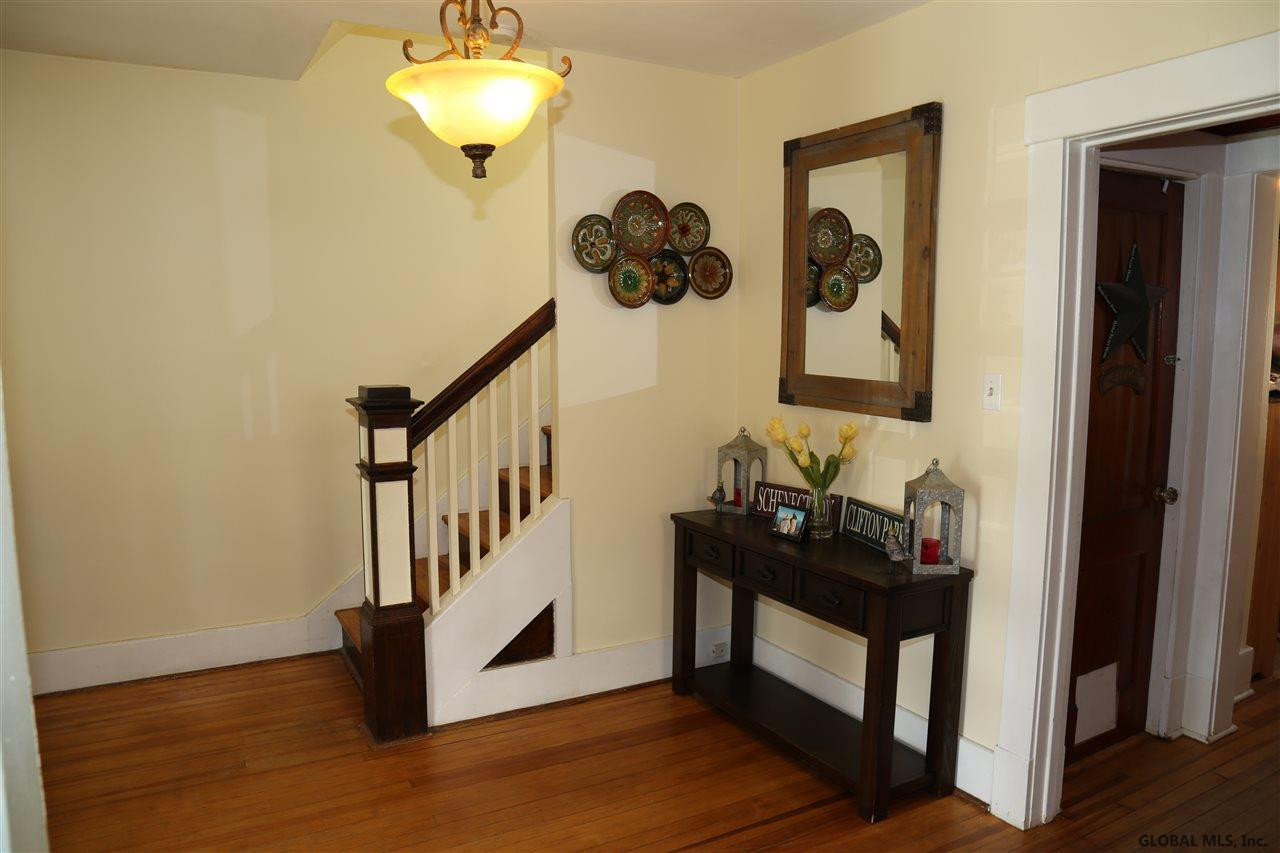 217 Clayton Road Schenectady, NY 12304 - Photo 6 of 49 Photo 6