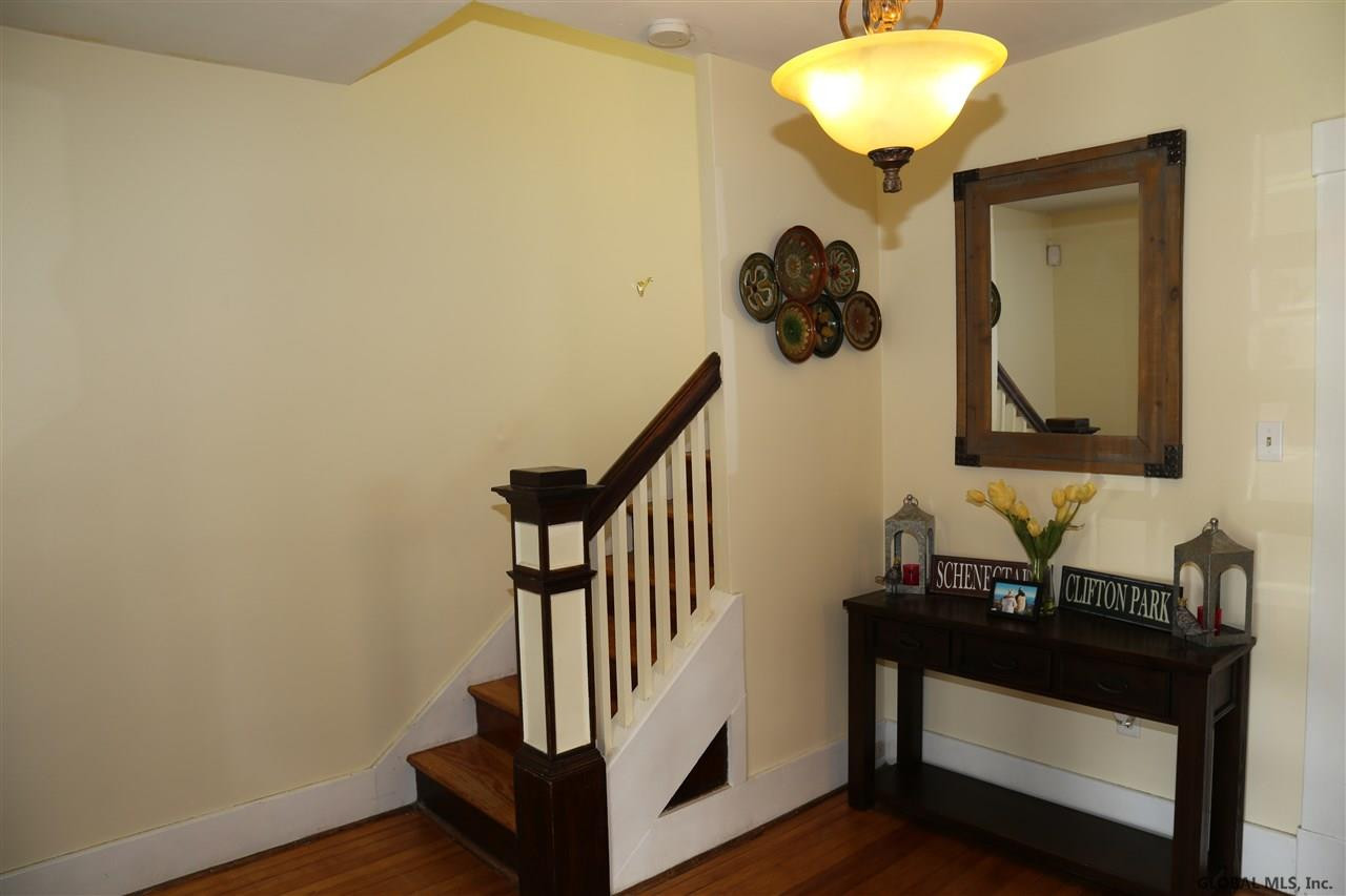 217 Clayton Road Schenectady, NY 12304 - Photo 7 of 49 Photo 7