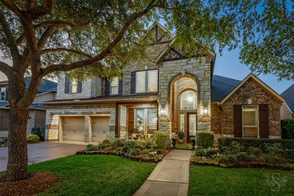 $815,000 | 27706 Wimberly Falls Lane, Fulshear, TX 77441