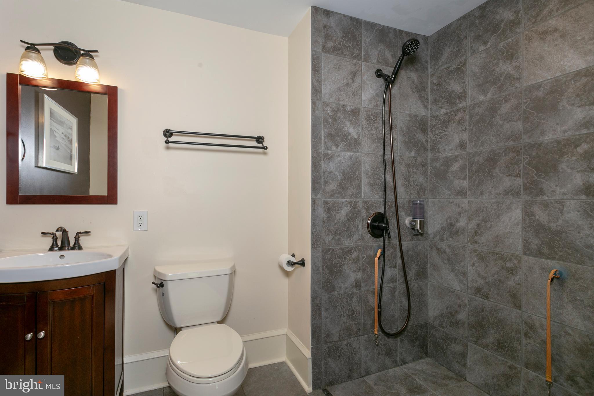 1051 Mill Rd Circle Jenkintown, PA 19046 - Photo 20 of 41 Full Bath