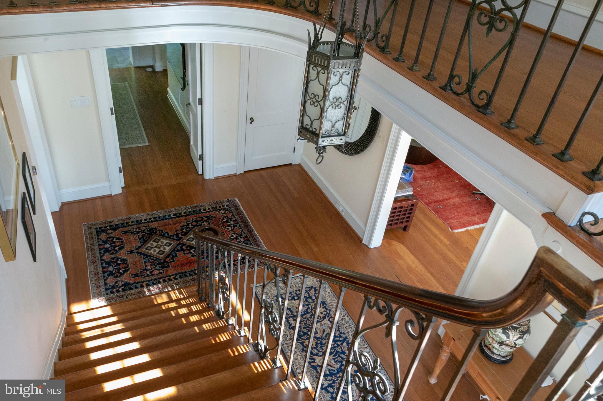 1051 Mill Rd Circle Jenkintown, PA 19046 - Photo 3 of 41 Foyer