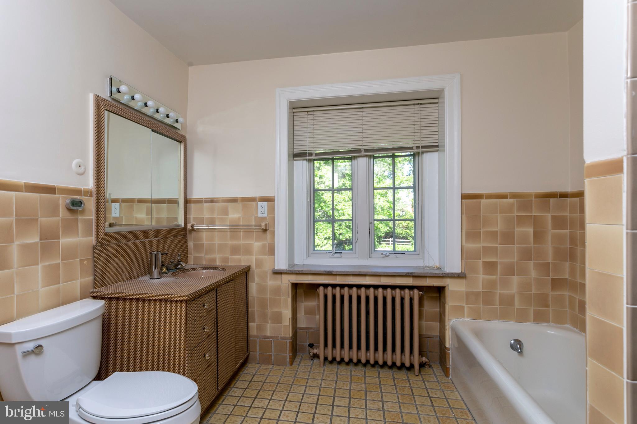 1051 Mill Rd Circle Jenkintown, PA 19046 - Photo 26 of 41 Master Bath