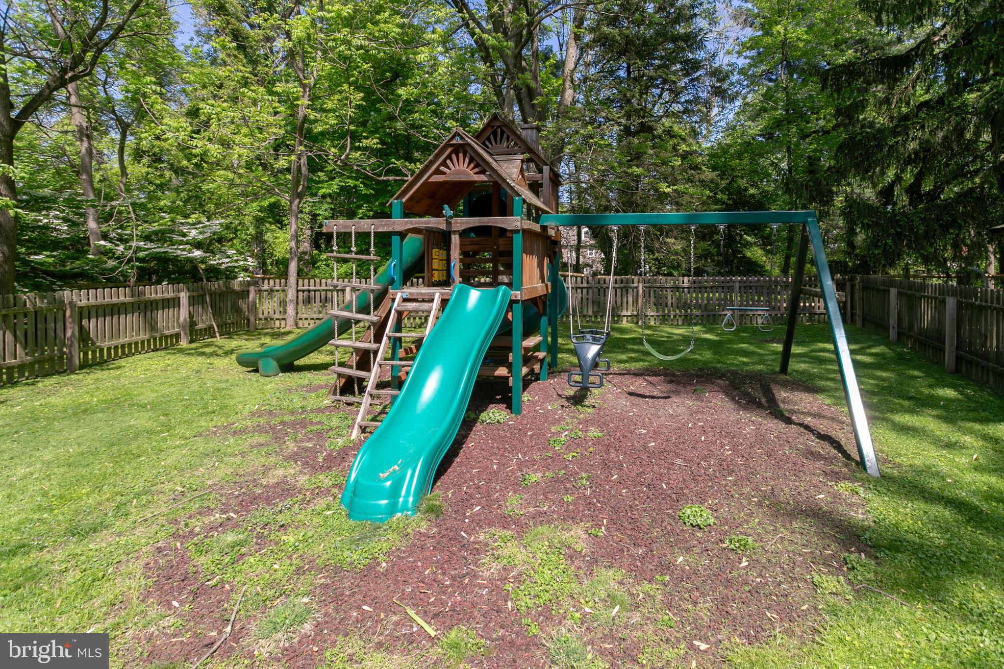 1051 Mill Rd Circle Jenkintown, PA 19046 - Photo 40 of 41 Exterior Back