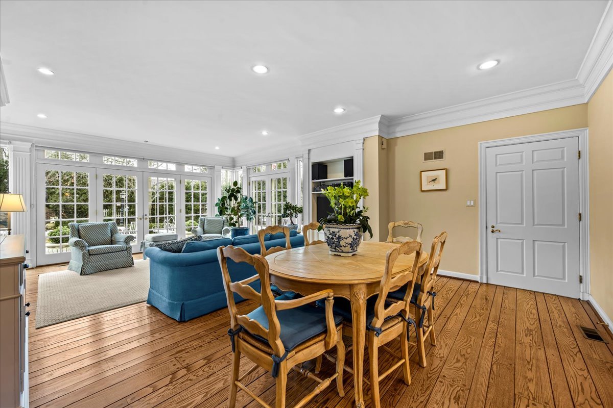 675 East Woodland Road Lake Forest, IL 60045 - Photo 13 of 46