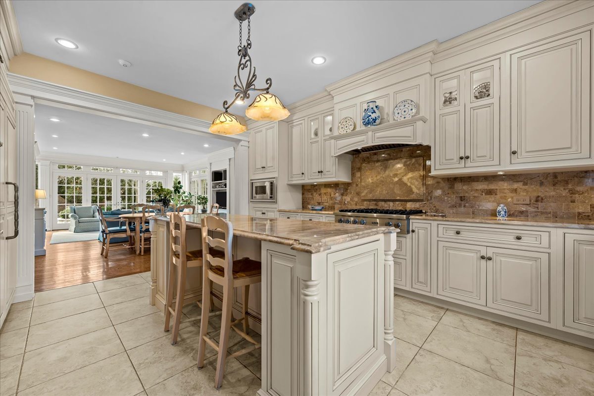 675 East Woodland Road Lake Forest, IL 60045 - Photo 15 of 46