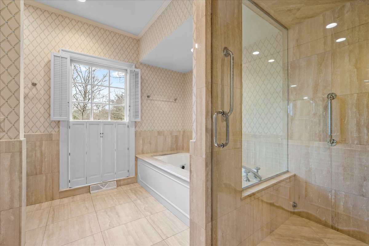 675 East Woodland Road Lake Forest, IL 60045 - Photo 26 of 46