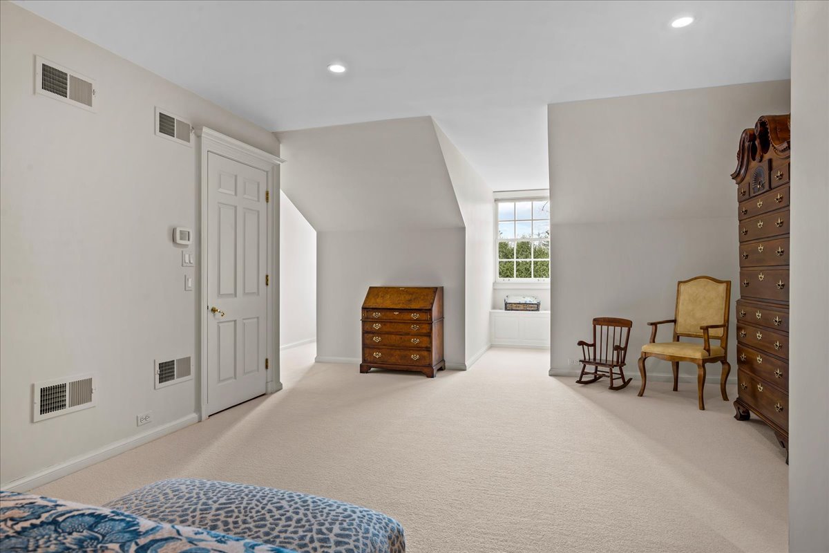 675 East Woodland Road Lake Forest, IL 60045 - Photo 33 of 46