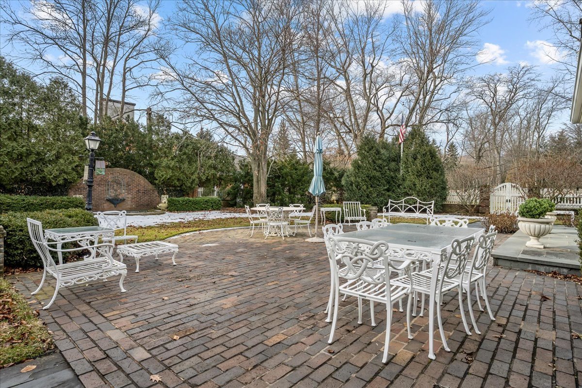 675 East Woodland Road Lake Forest, IL 60045 - Photo 39 of 46