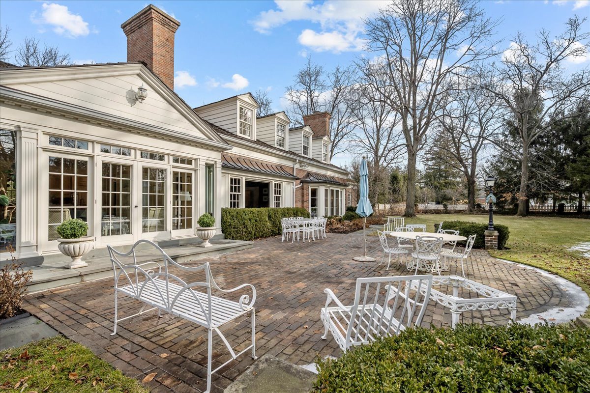 675 East Woodland Road Lake Forest, IL 60045 - Photo 40 of 46