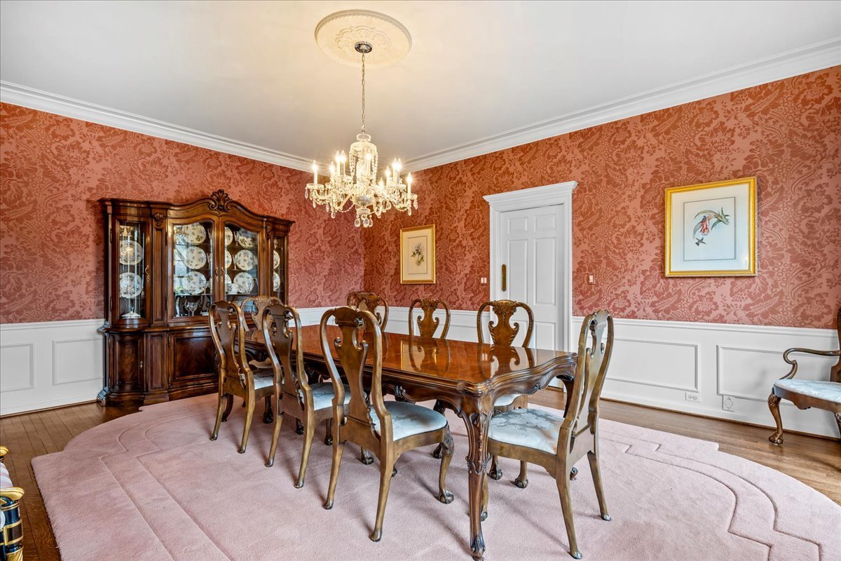 675 East Woodland Road Lake Forest, IL 60045 - Photo 8 of 46