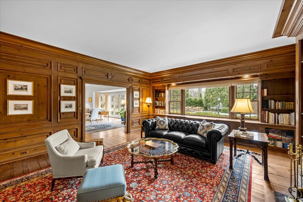 675 East Woodland Road Lake Forest, IL 60045 - Photo 9 of 46