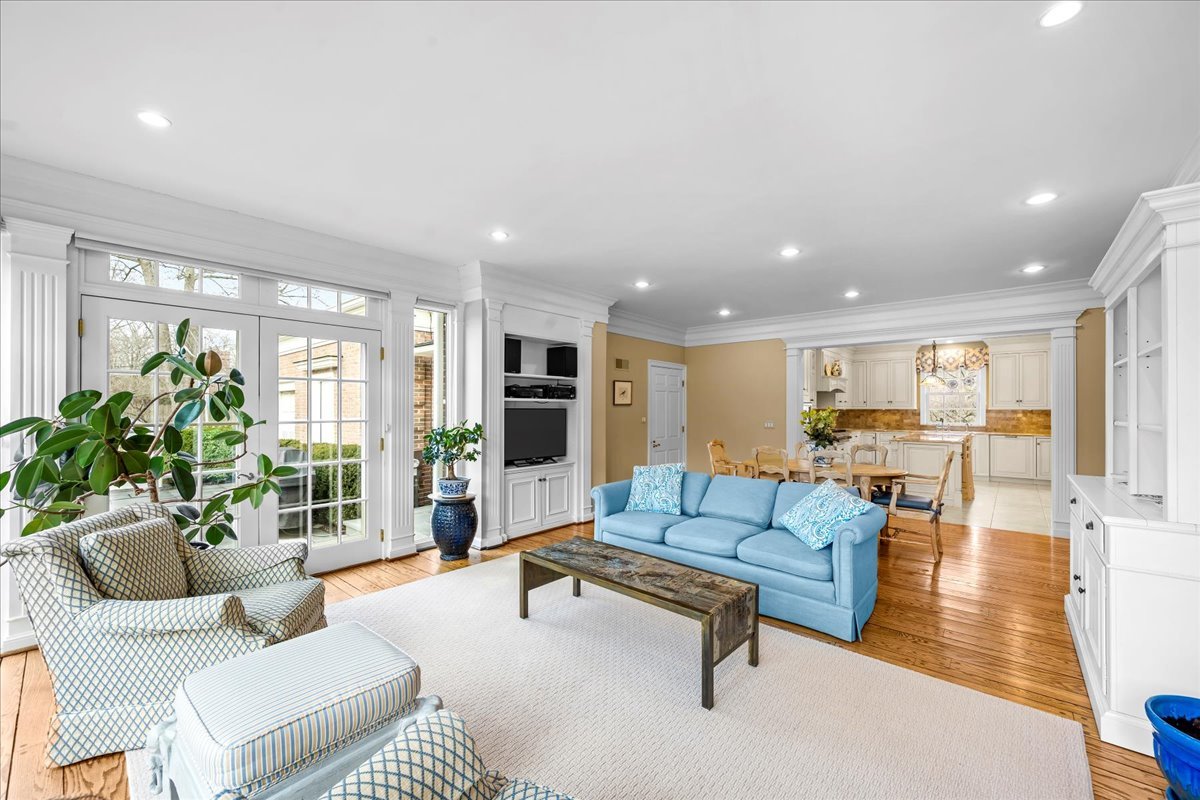 675 East Woodland Road Lake Forest, IL 60045 - Photo 10 of 46