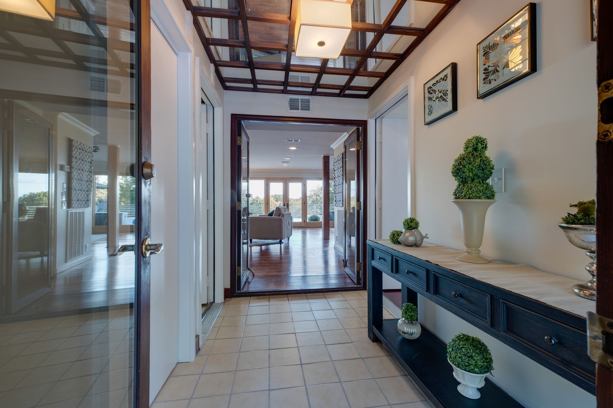 1338 Campbell Road Goodlettsville, TN 37072 - Photo 10 of 48 a hallway with a dining table and chairs