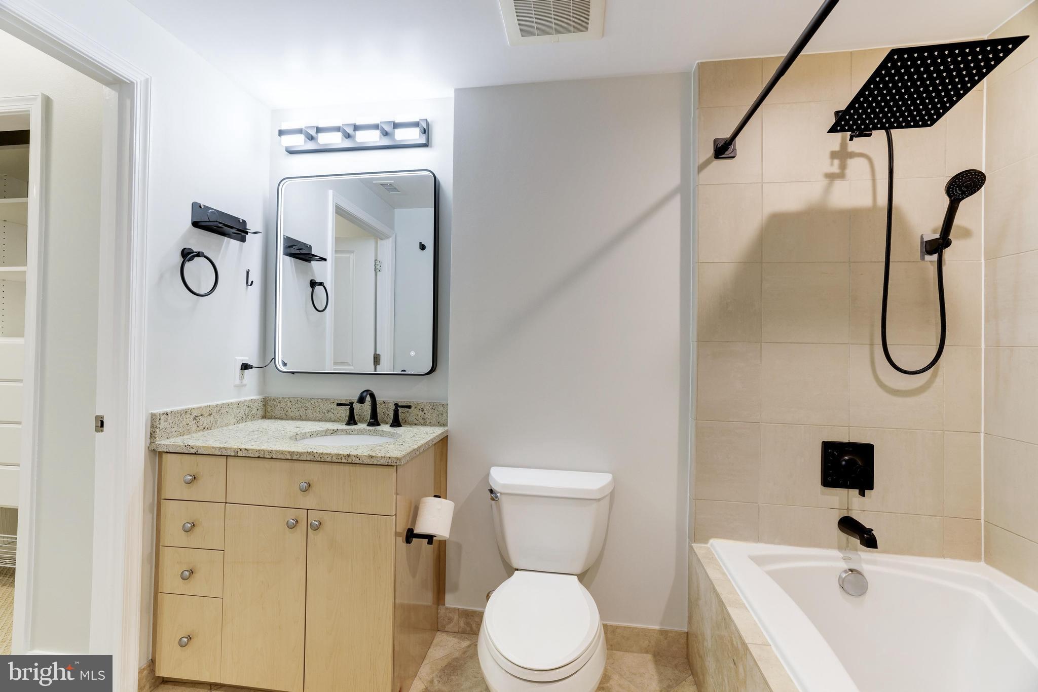 11990 Market Street, Unit 808 Reston, VA 20190 - Photo 29 of 33