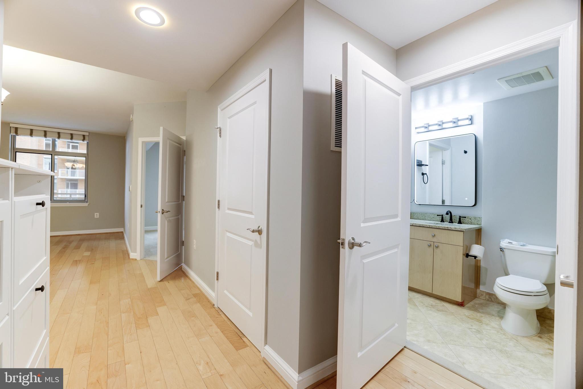 11990 Market Street, Unit 808 Reston, VA 20190 - Photo 5 of 33