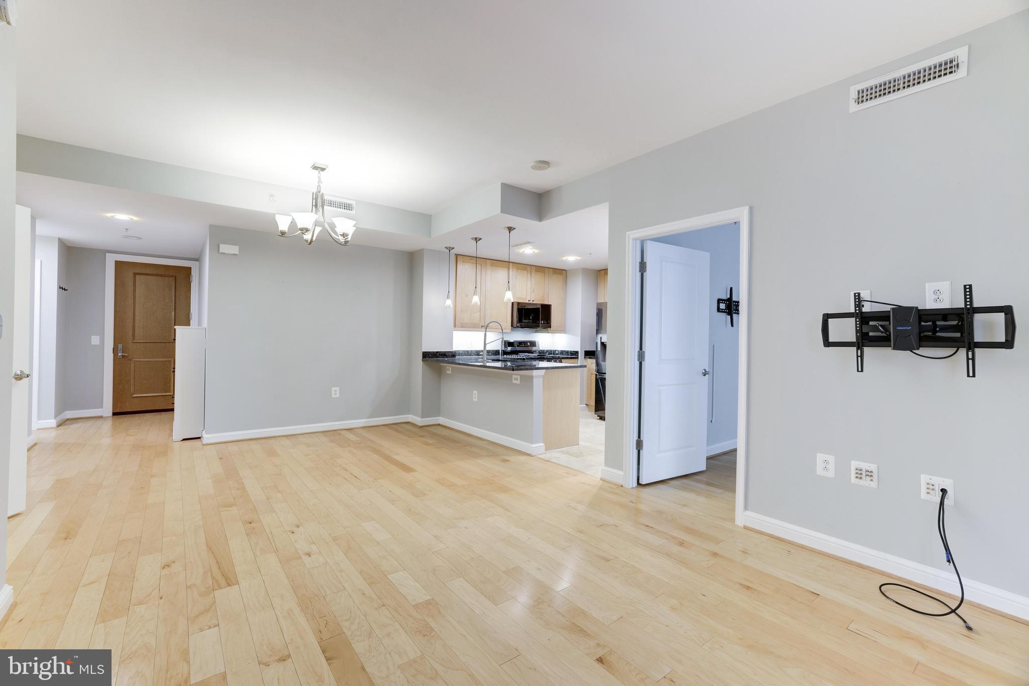 11990 Market Street, Unit 808 Reston, VA 20190 - Photo 10 of 33