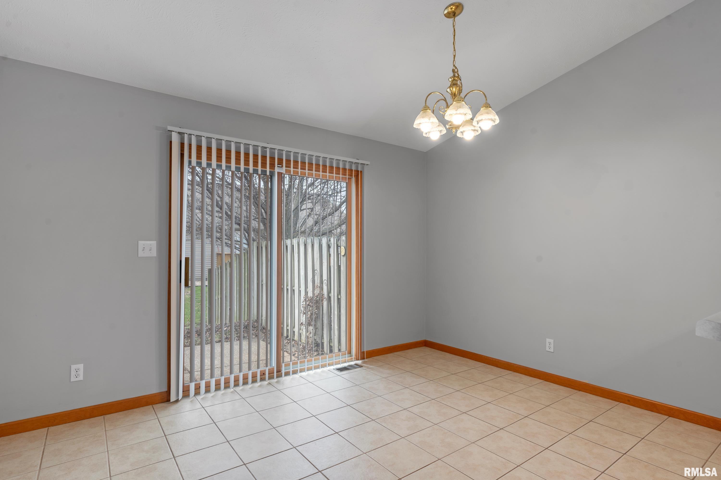 2803 Wordsworth Drive Springfield, IL 62711 - Photo 14 of 30