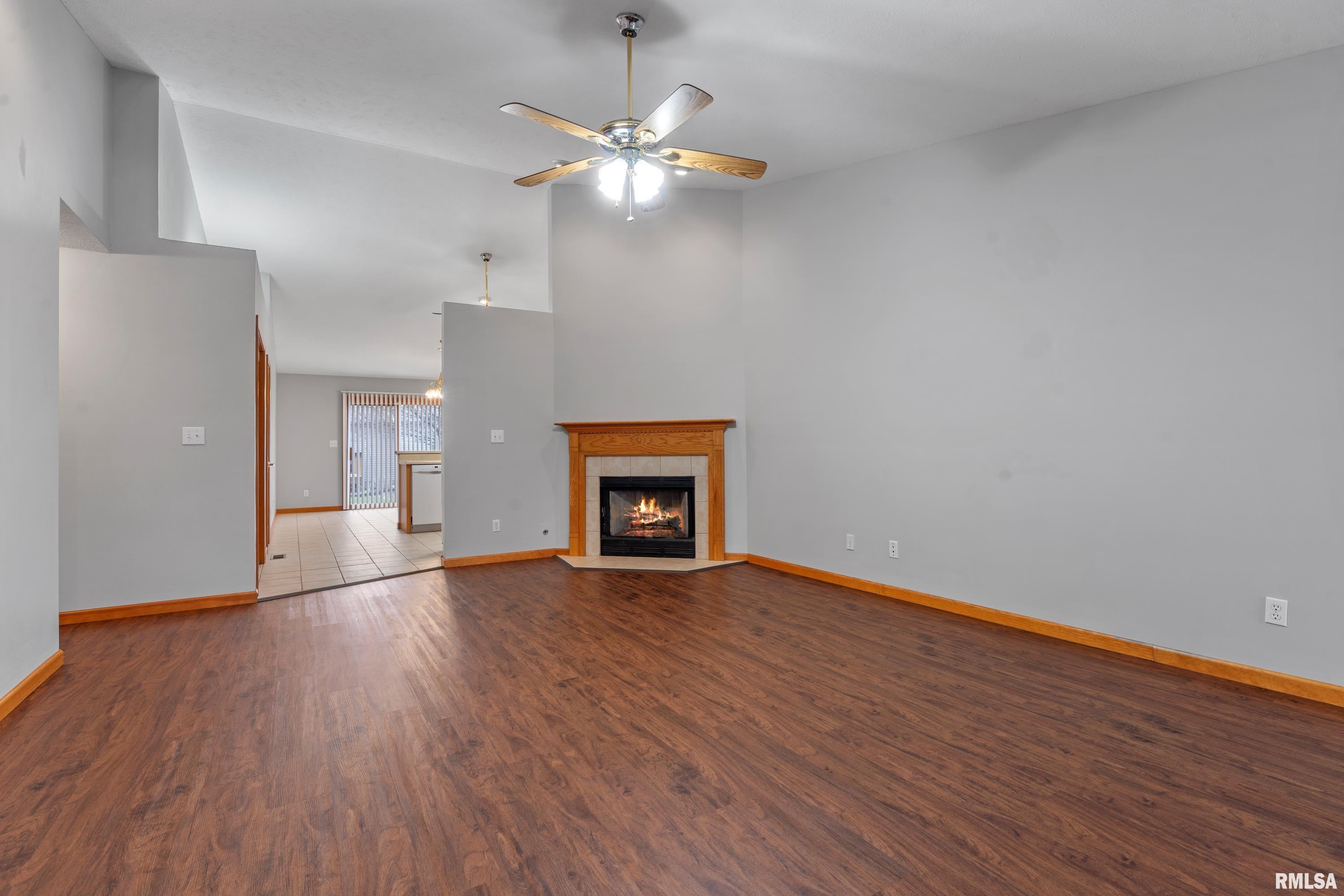 2803 Wordsworth Drive Springfield, IL 62711 - Photo 4 of 30