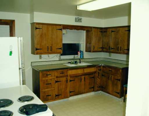 316 McGovern Road Houston, PA 15342 - Photo 2 of 5 Kitchen.