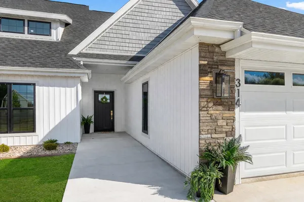 $339,000 | 314 Willow Street, Pardeeville, WI 53954