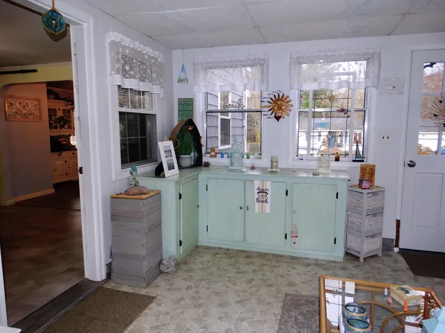 $575,000 | 27 General Pulaski Drive, Salem, NH 03079