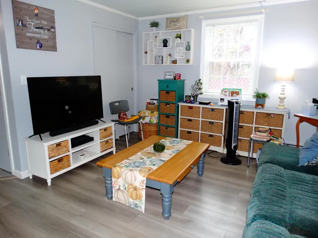 $575,000 | 27 General Pulaski Drive, Salem, NH 03079