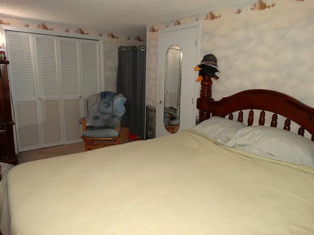 $575,000 | 27 General Pulaski Drive, Salem, NH 03079