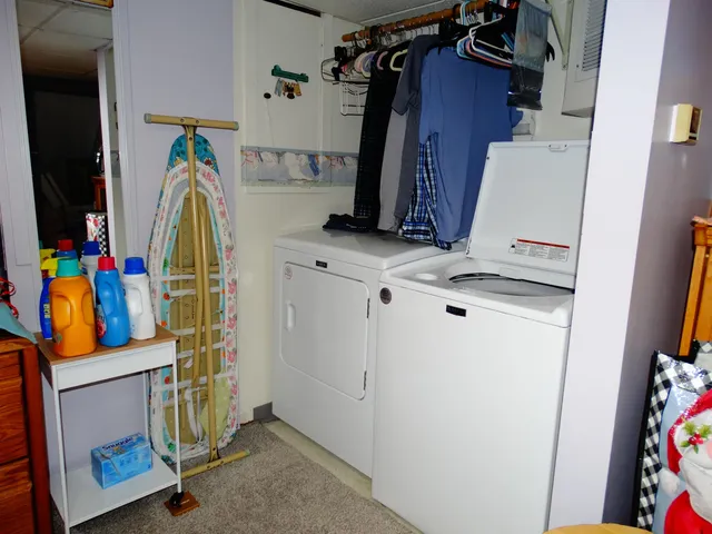 $575,000 | 27 General Pulaski Drive, Salem, NH 03079