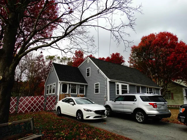 $565,000 | 27 General Pulaski Drive, Salem, NH 03079