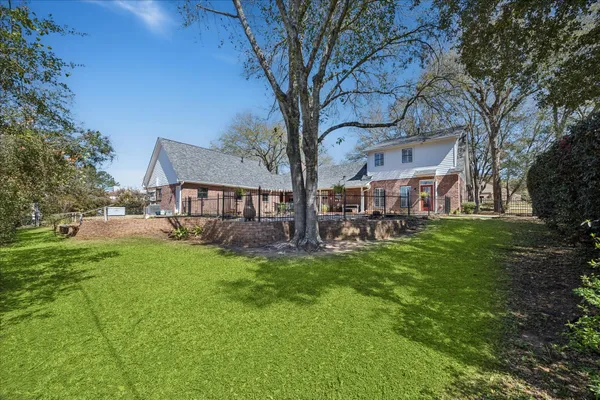 $785,000 | 2360 Gun And Rod Circle, Brenham, TX 77833