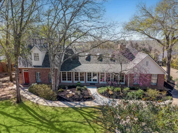 $785,000 | 2360 Gun And Rod Circle, Brenham, TX 77833