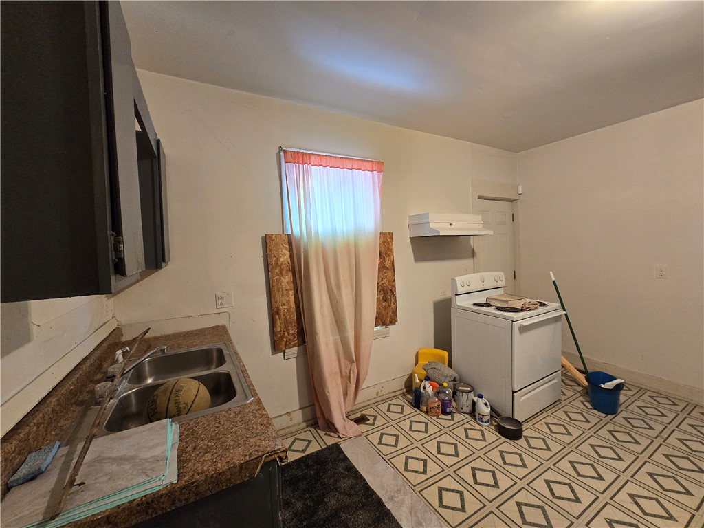 58 Champlain Street Rochester, NY 14608 - Photo 35 of 41