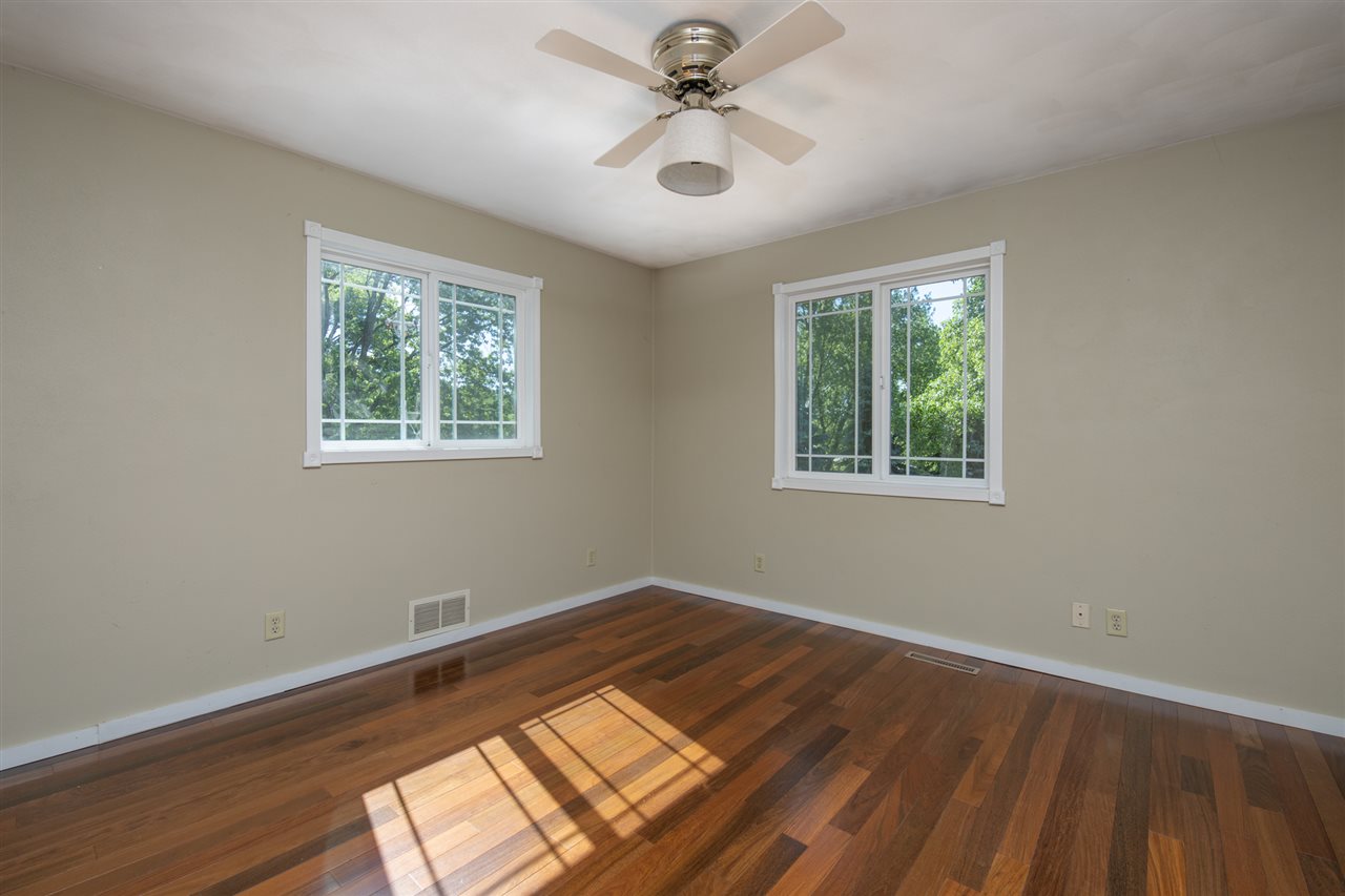 7627 East Rockton Road Roscoe, IL 61073 - Photo 19 of 39 Gallery Image 19