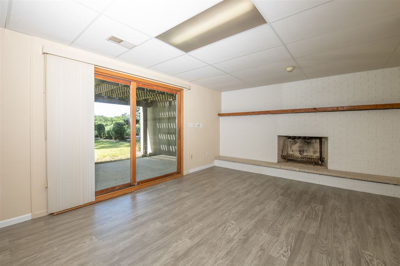 7627 East Rockton Road Roscoe, IL 61073 - Photo 26 of 39 Gallery Image 26