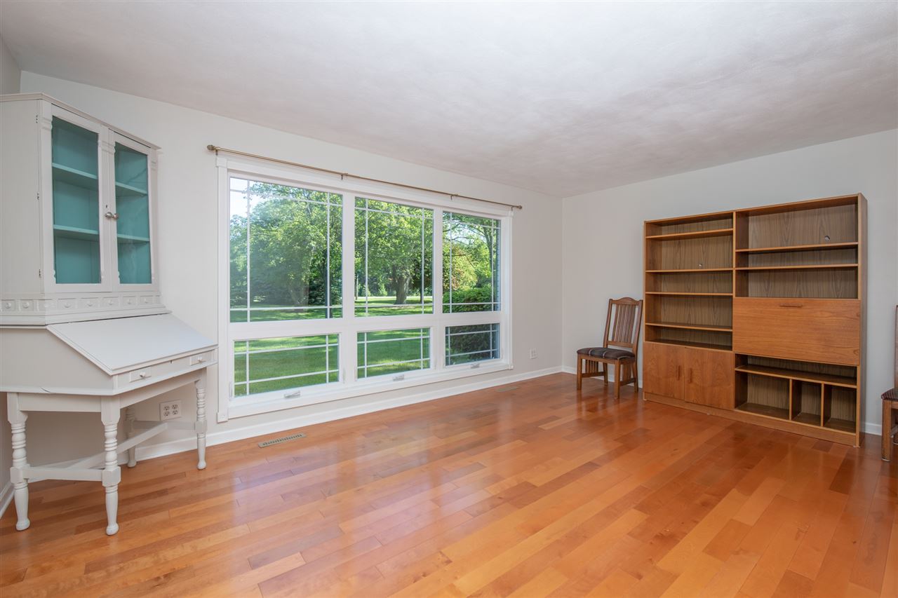 7627 East Rockton Road Roscoe, IL 61073 - Photo 4 of 39 Gallery Image 4