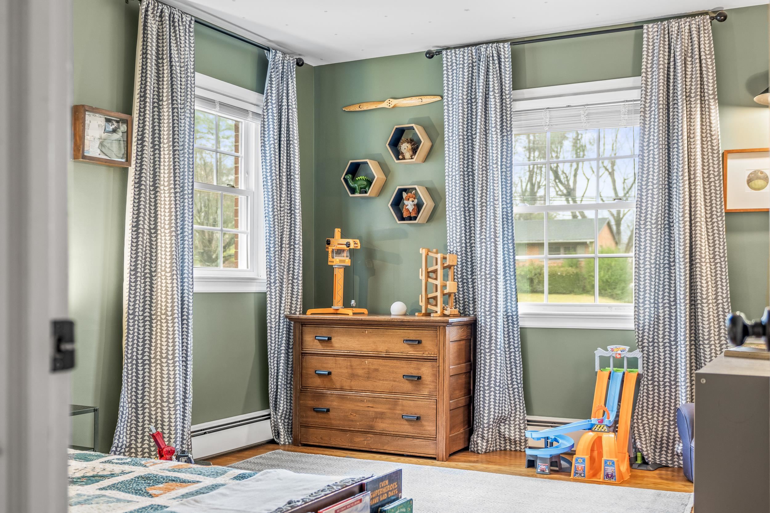 1220 Chatham Road Waynesboro, VA 22980 - Photo 45 of 64 a living room with furniture and a window