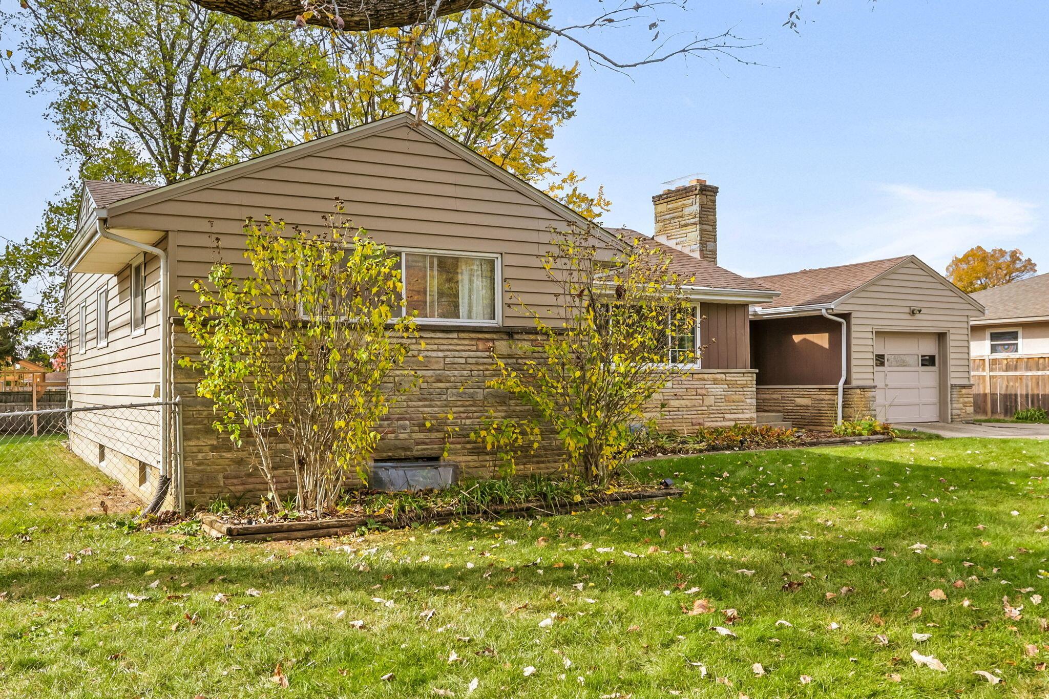 3833 Maize Road Columbus, OH 43224 - Photo 2 of 62 2-web-or-mls-939A9556 - Copy