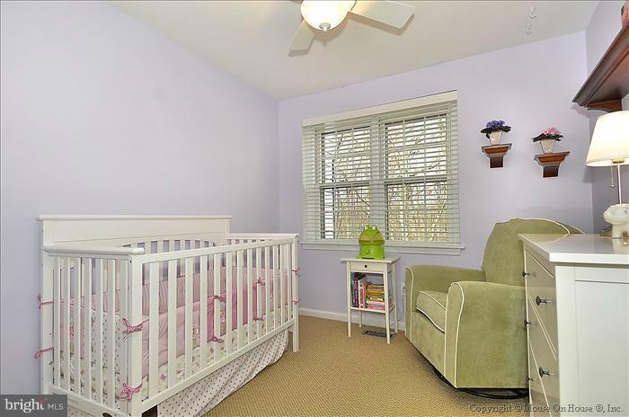 2237 Double Eagle Court Reston, VA 20191 - Photo 27 of 30 Bedroom
