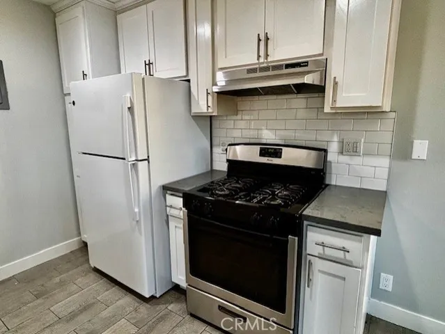 $3,595 | 17092 Emerald Lane, Unit D, Huntington Beach, CA 92647