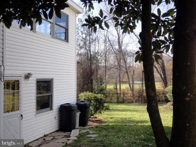 3611 Colony Road Fairfax, VA 22030 - Photo 5 of 24 Exterior #4