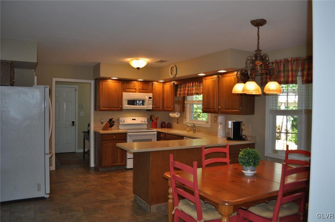 3211 Rambeau Road Bethlehem, PA 18020 - Photo 4 of 32 Gallery Image 4