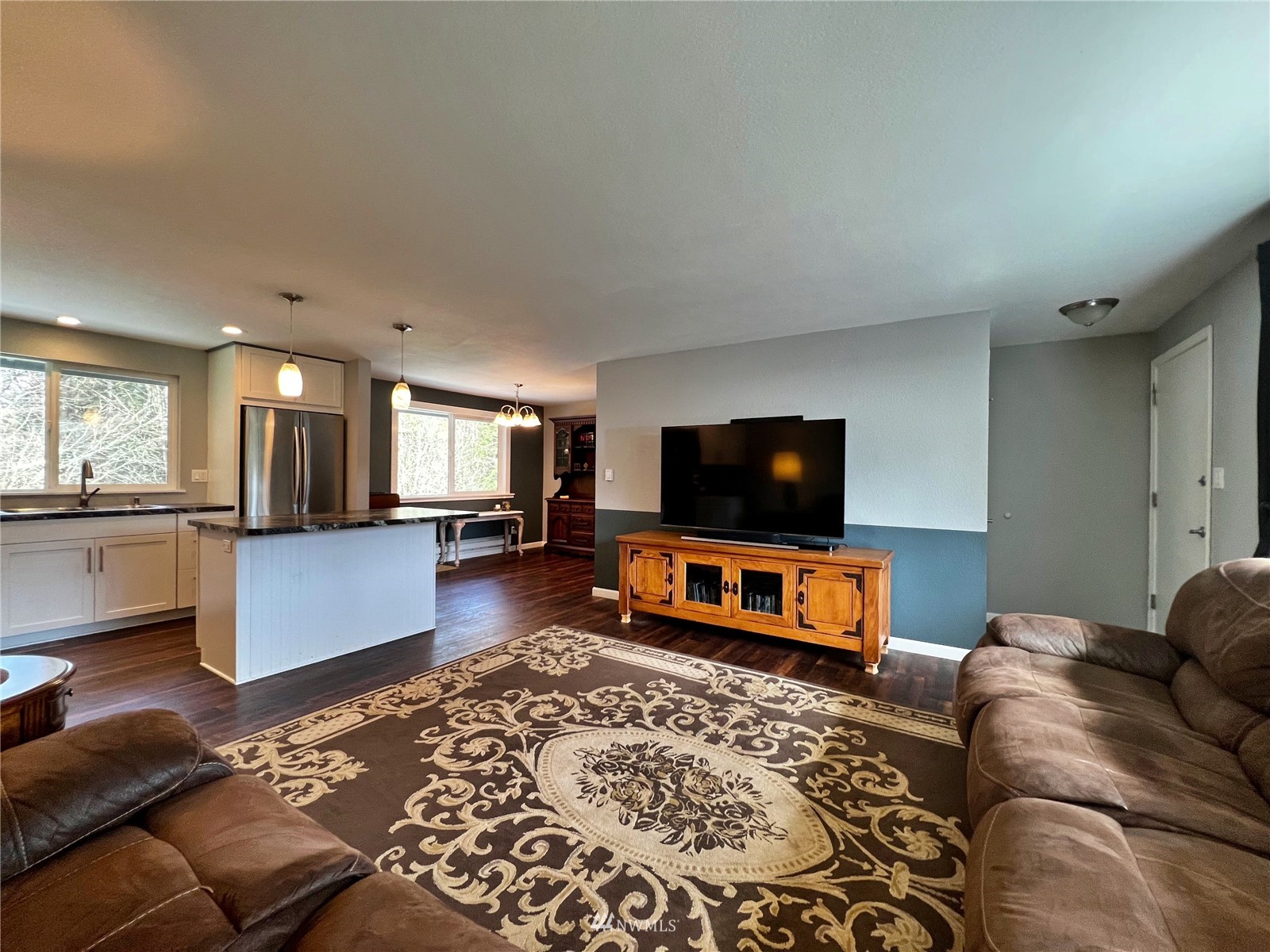 263 Gish Road Onalaska, WA 98570 - Photo 3 of 11 Gallery Image 3