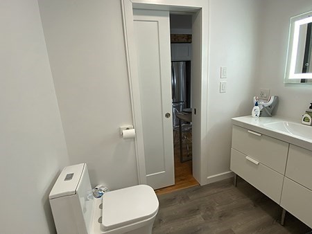 274 Main Street, Unit 5 Gloucester, MA 01930 - Photo 12 of 17 a bathroom with a toilet a sink and shower