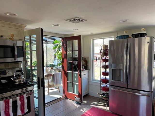 50 Rockbridge Road Little Compton, RI 02837 - Photo 11 of 14 Gallery Image 11