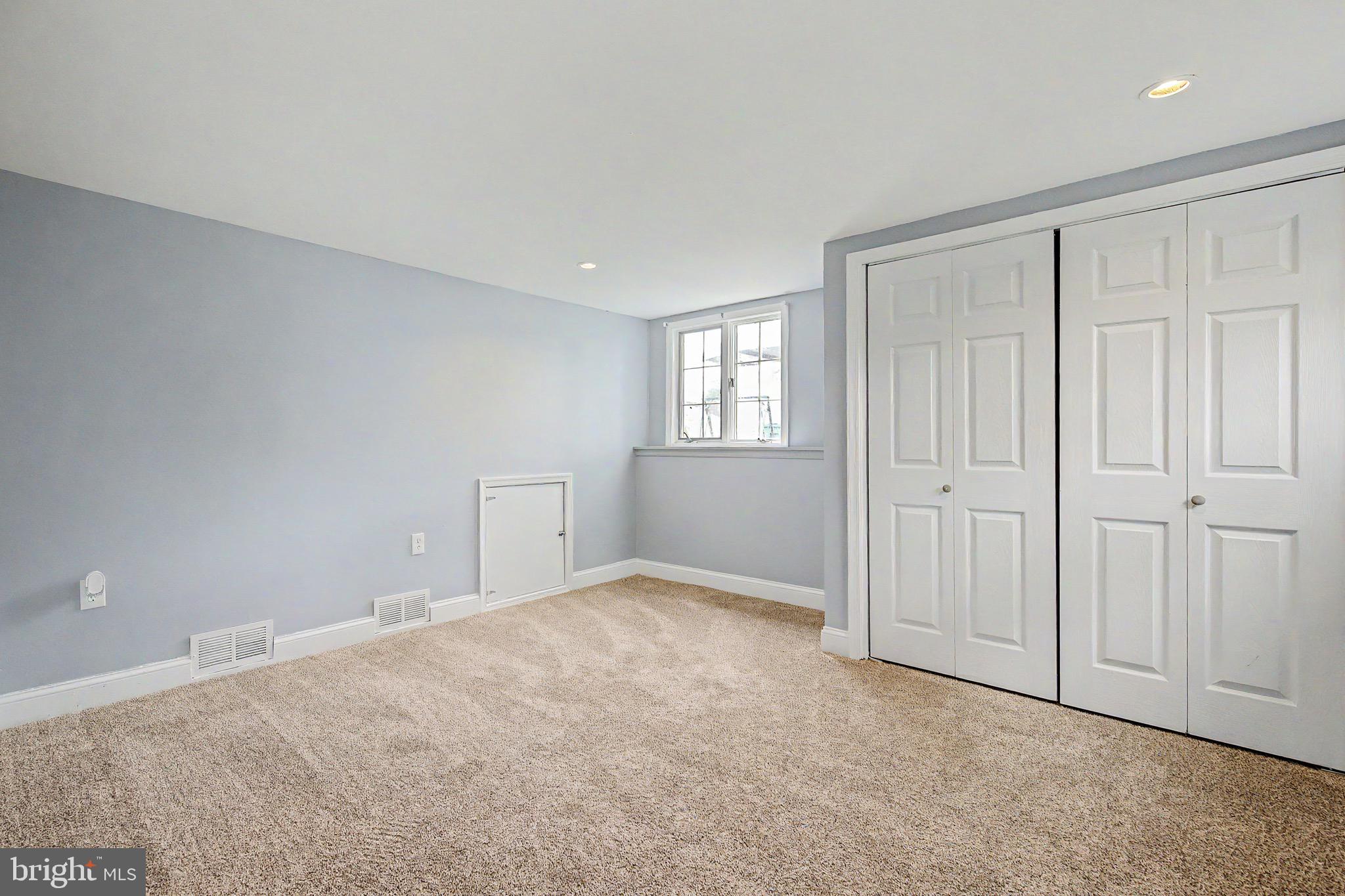 16 Malvern Road Newark, DE 19713 - Photo 25 of 35 a view of an empty room and window
