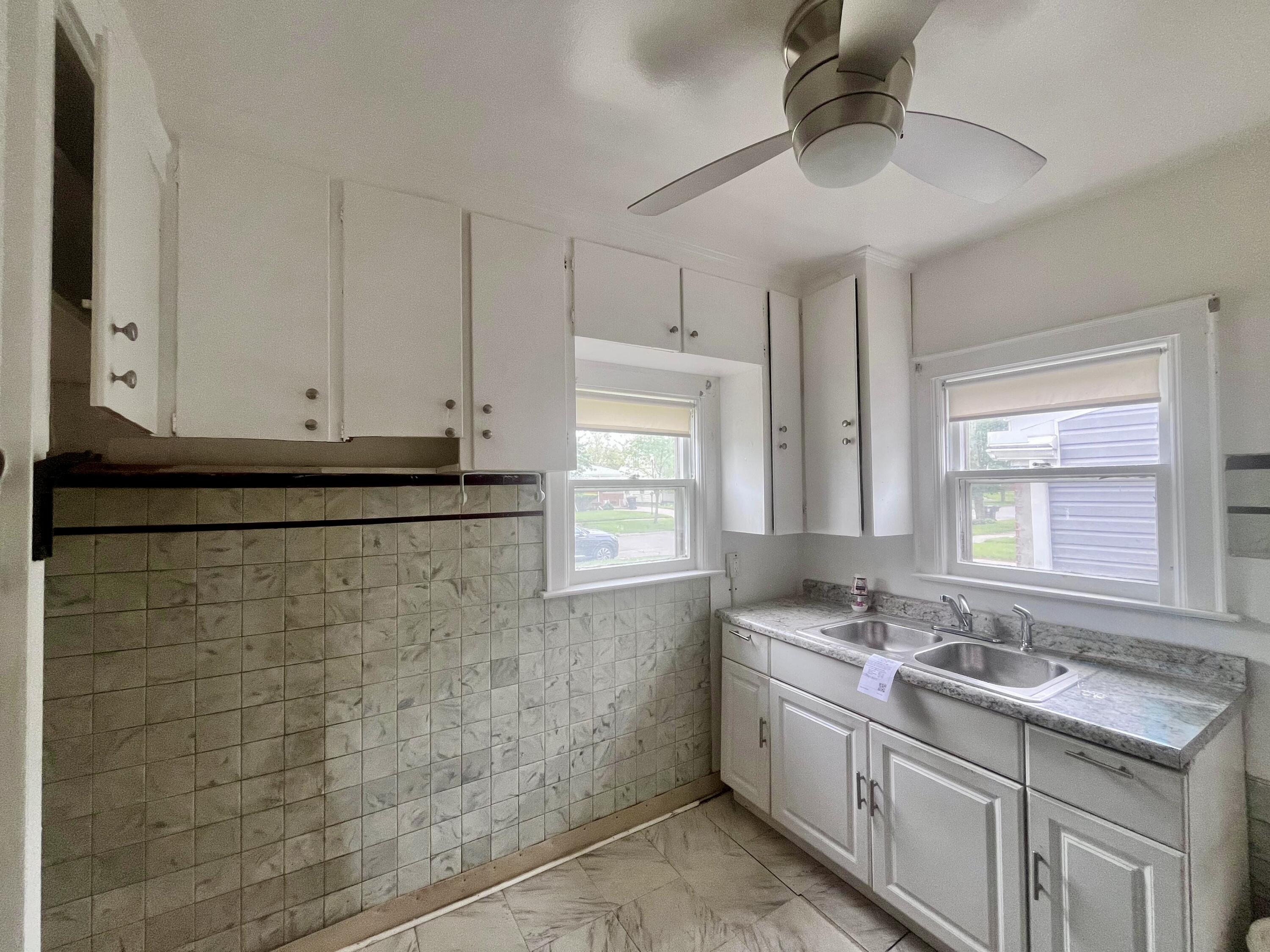 19249 Marx Street Detroit, MI 48203 - Photo 5 of 20 20260520_151514000_iOS 1