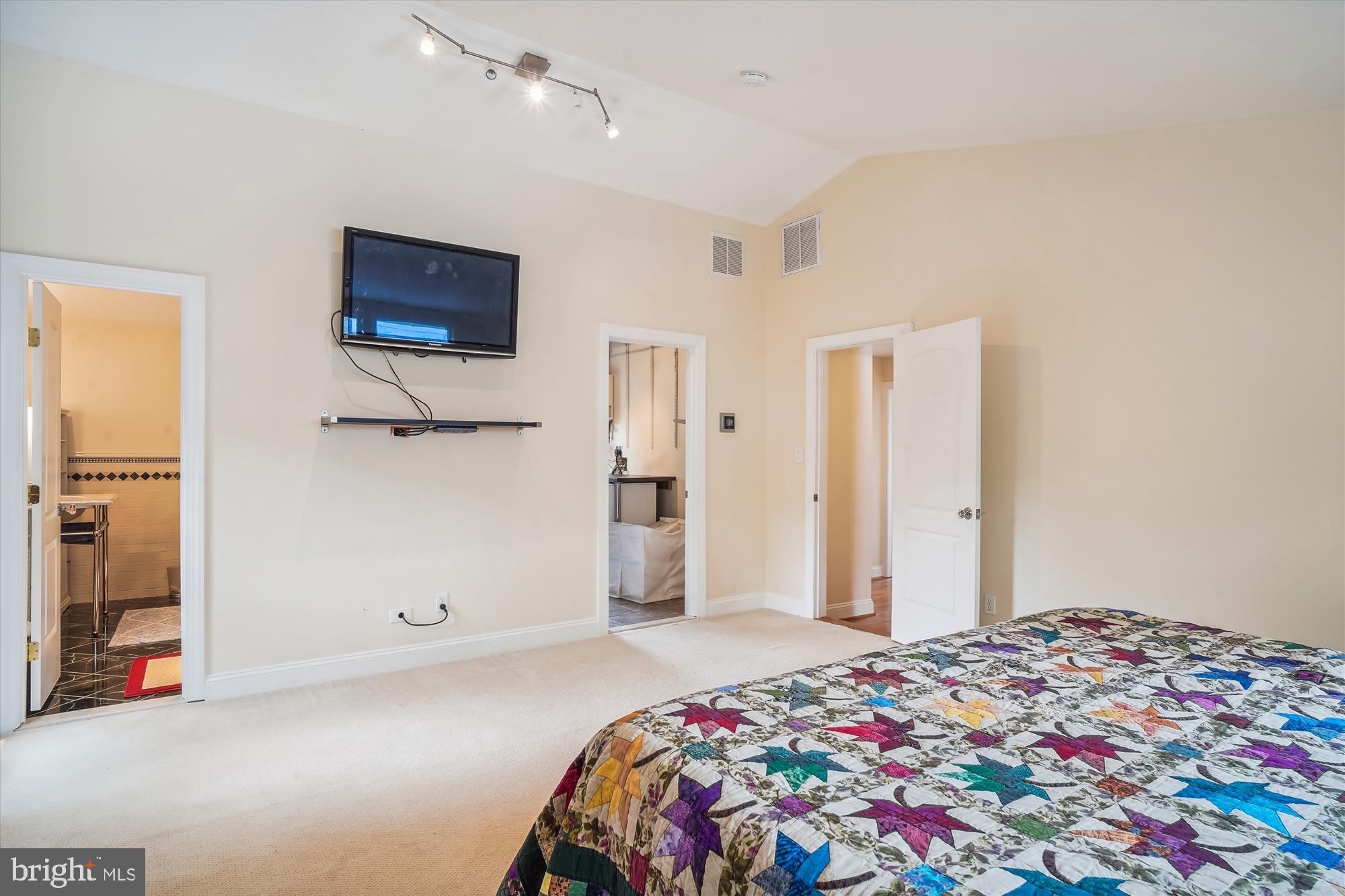 2704 Spencer Road Chevy Chase, MD 20815 - Photo 32 of 76 Ample space
