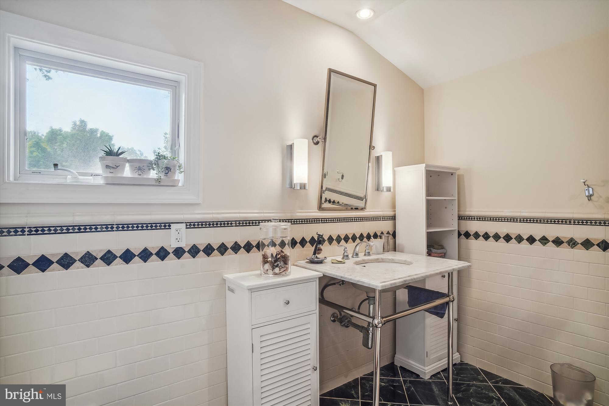 2704 Spencer Road Chevy Chase, MD 20815 - Photo 36 of 76 Primary Full Bath w/ Marble Floor