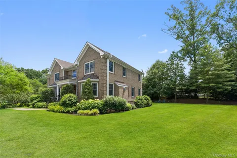 $2,249,000 | 1 Cambridge Court, New Rochelle, NY 10804